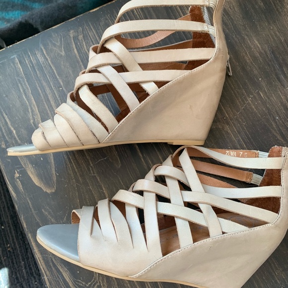 Jeffrey Campbell Shoes - JEFFREY CAMPBELL Ibiza Zuma Wedge Sandals - 7.5